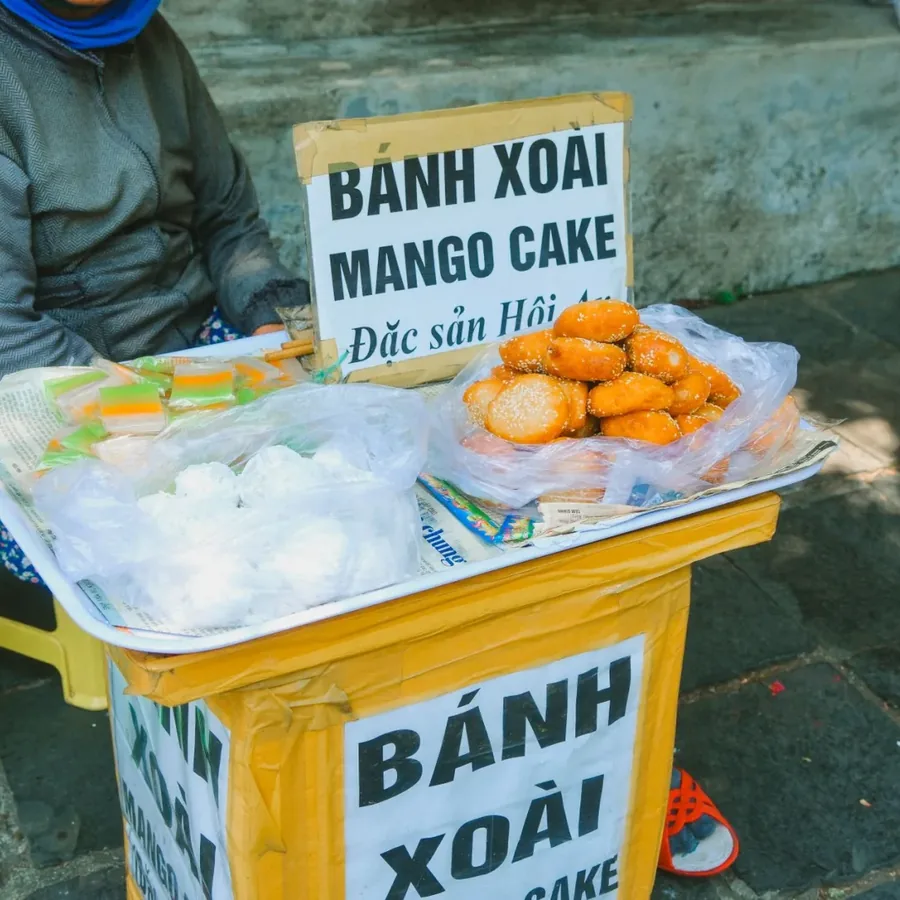 Sân ngoài trời buổi tối